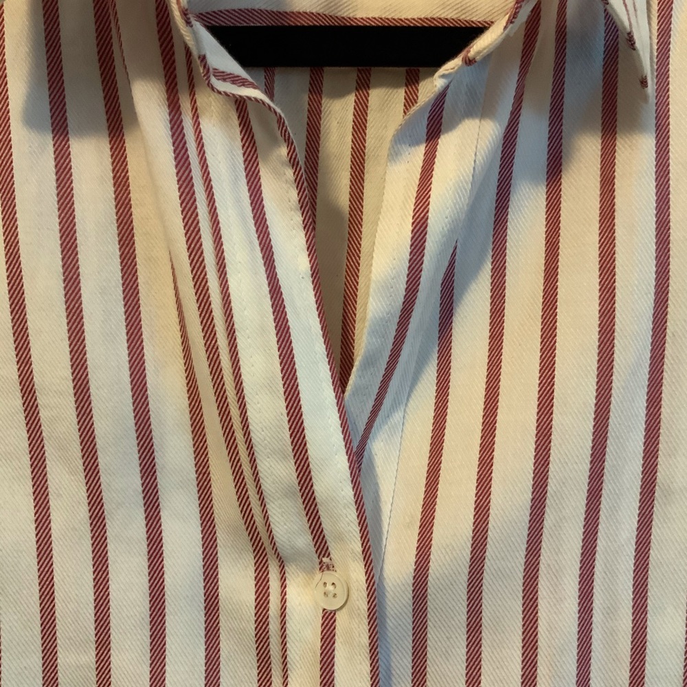 Button down - Picture 3 of 5
